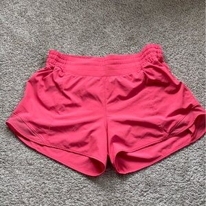 Lululemon Hotty Hot Coral Pink Shorts Size 8, 4" Inseam